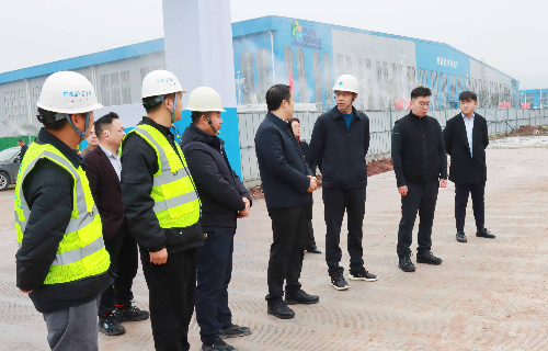 南溪經(jīng)開(kāi)區(qū)黨工委副書(shū)記、管委會(huì)主任李勇一行蒞臨遠(yuǎn)東股份宜賓智能產(chǎn)業(yè)園調(diào)研指導(dǎo)